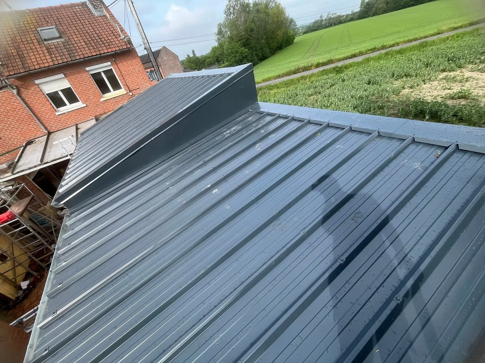 Rénovation toiture bac acier à Ostricourt, après